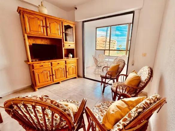 Apartment Of 77 M² With Sea View In Torrevieja, Spain