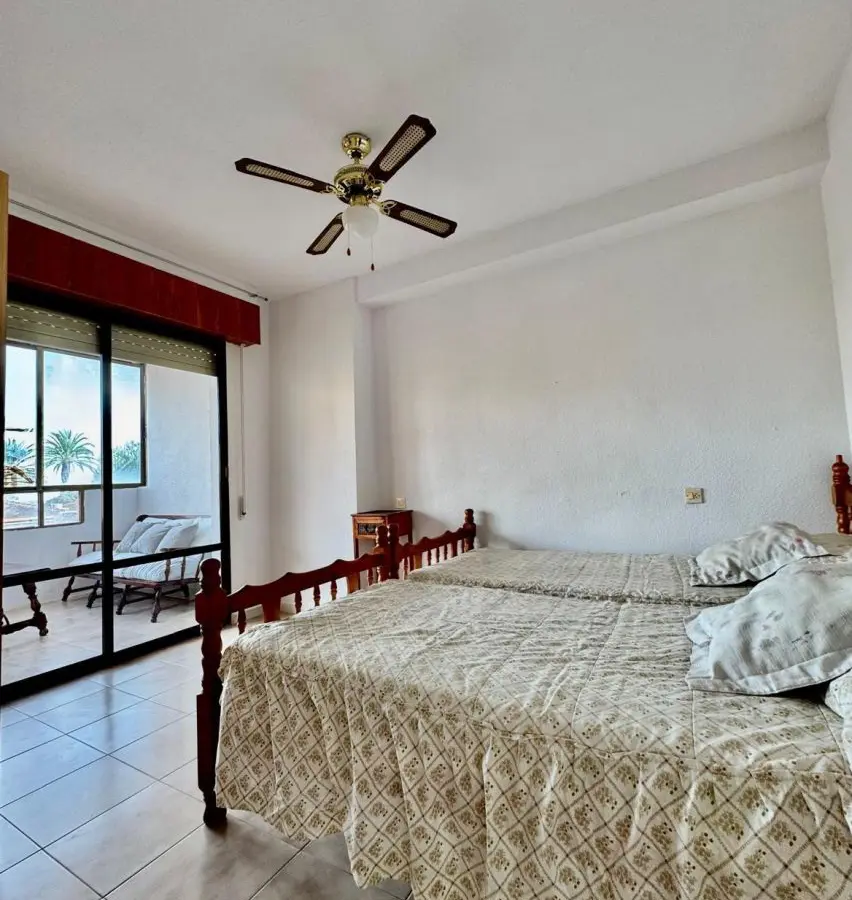 Apartment Of 77 M² With Sea View In Torrevieja, Spain