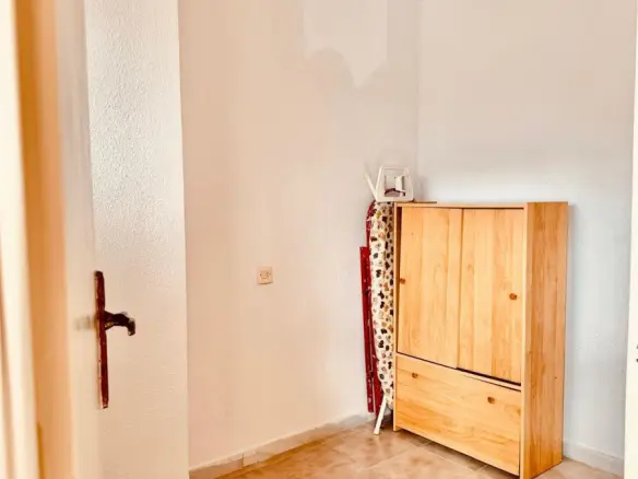 Apartment Of 77 M² With Sea View In Torrevieja, Spain