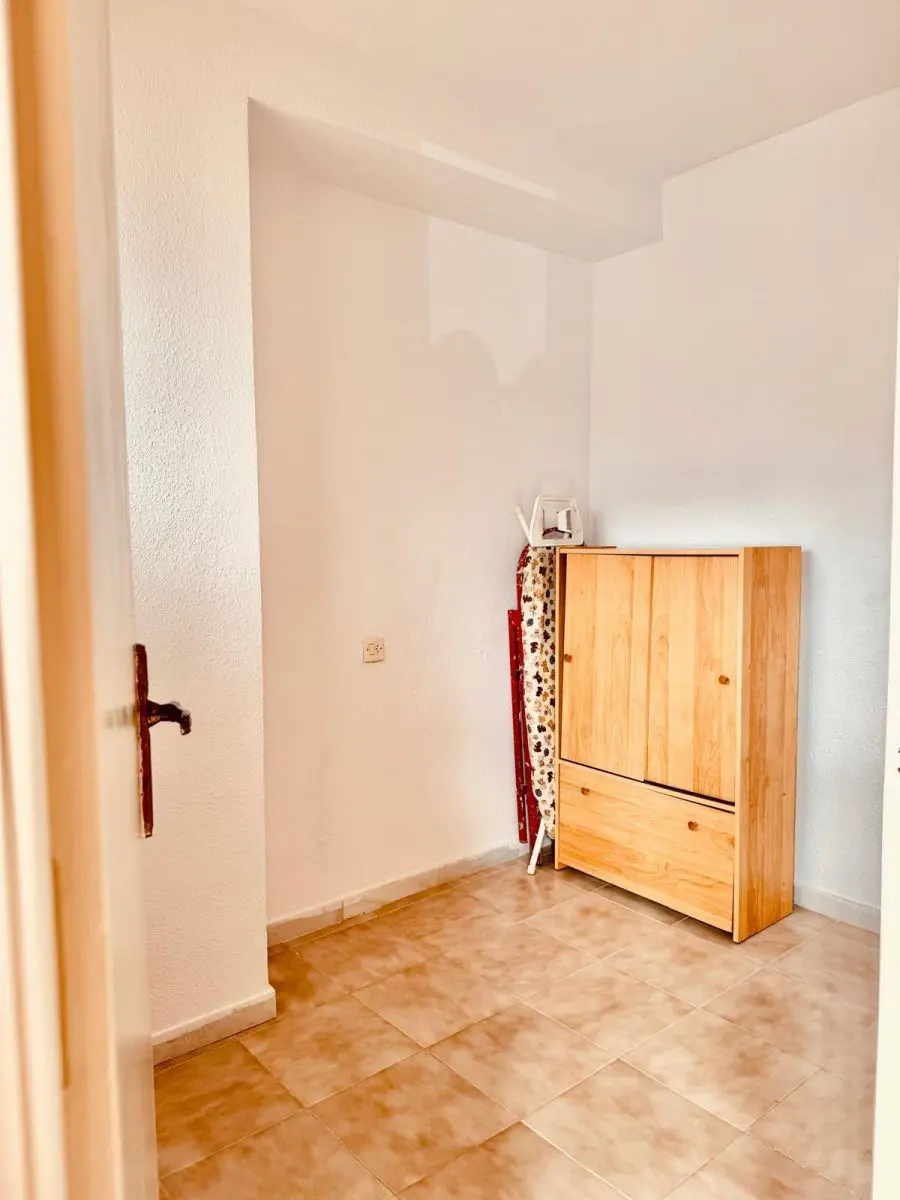 Apartment Of 77 M² With Sea View In Torrevieja, Spain
