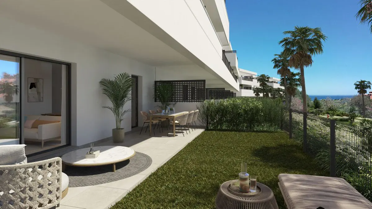 Apartment Of 90 M² In Estepona, Spain