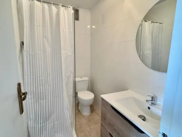 Apartment Of 77 M² With Sea View In Torrevieja, Spain