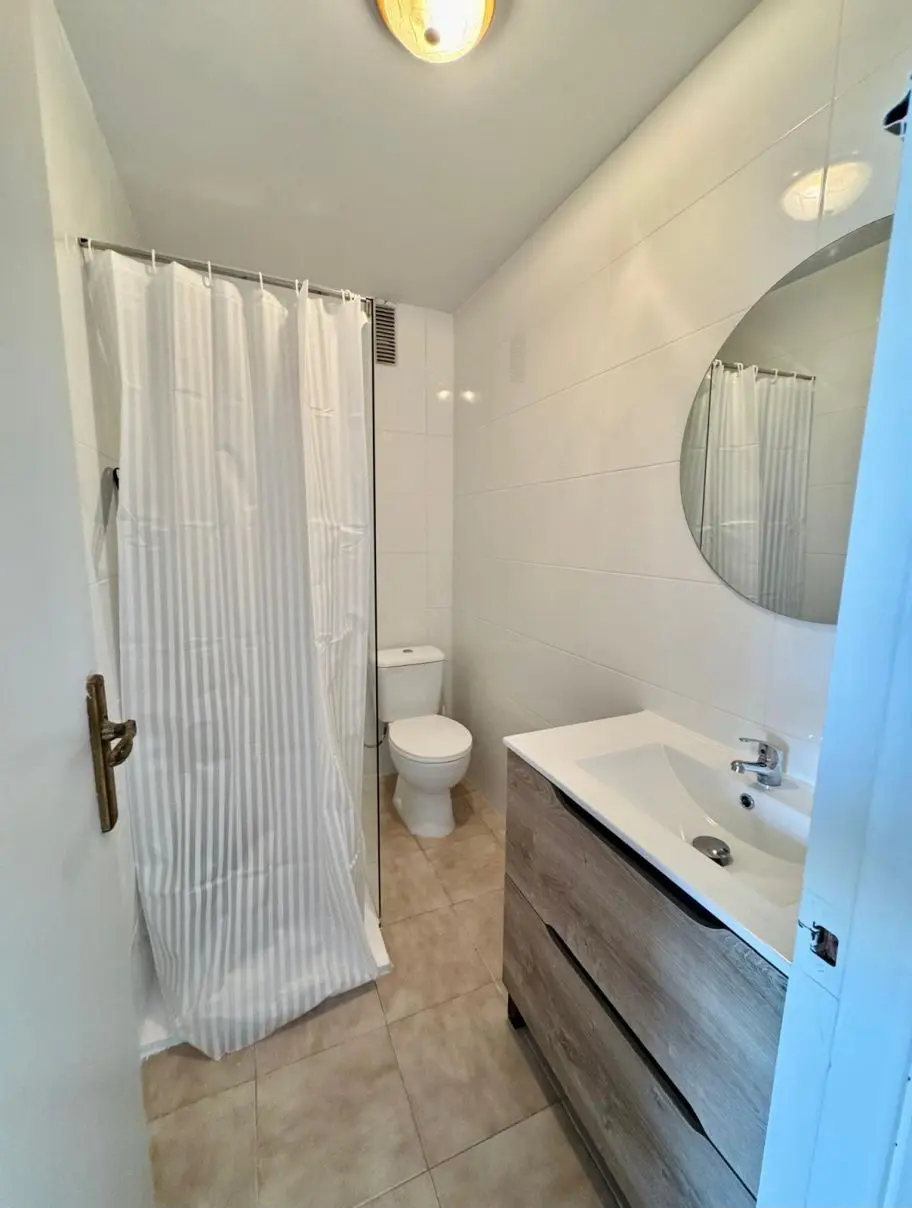 Apartment Of 77 M² With Sea View In Torrevieja, Spain