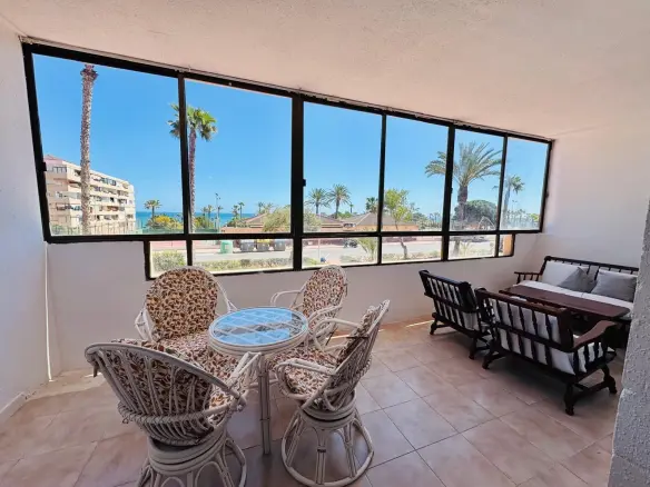 Apartment Of 77 M² With Sea View In Torrevieja, Spain