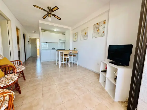 Apartment Of 77 M² With Sea View In Torrevieja, Spain