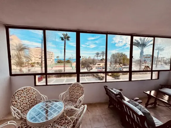 Apartment Of 77 M² With Sea View In Torrevieja, Spain