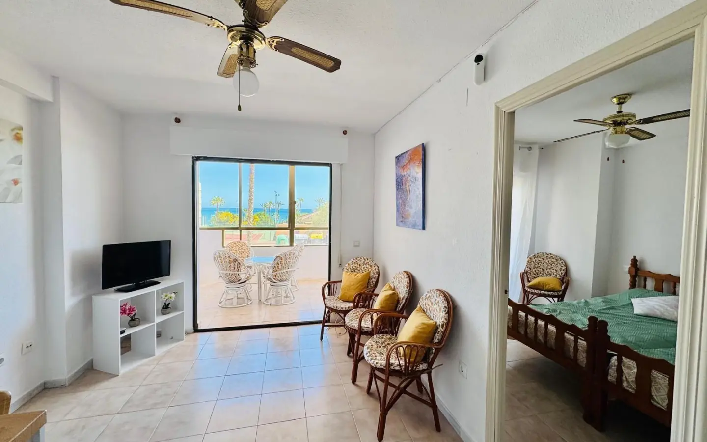 Apartment Of 77 M² With Sea View In Torrevieja, Spain