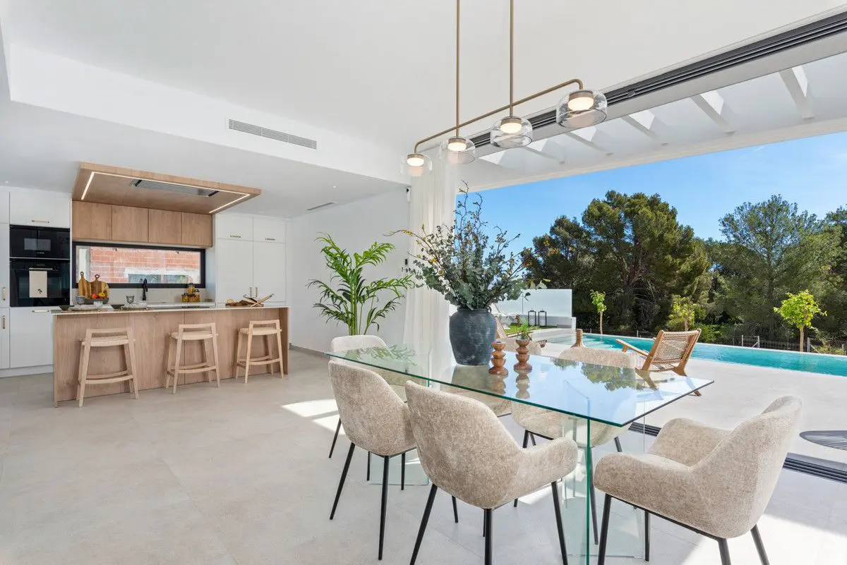 Villa Of 311 M² In Polop, Spain