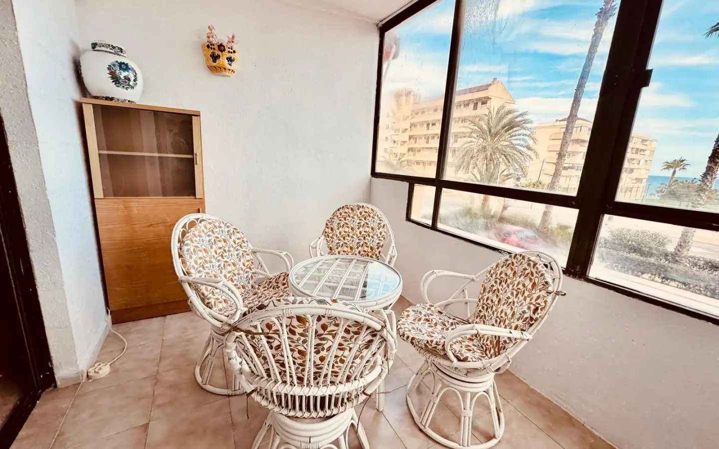 Apartment Of 77 M² With Sea View In Torrevieja, Spain