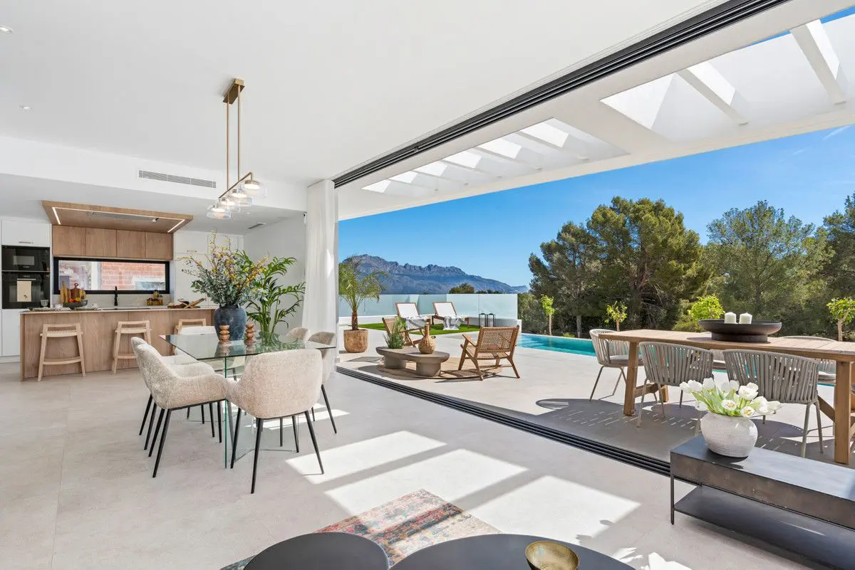 Villa Of 311 M² In Polop, Spain