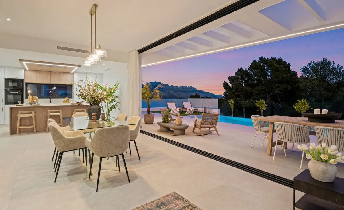 Villa Of 311 M² In Polop, Spain