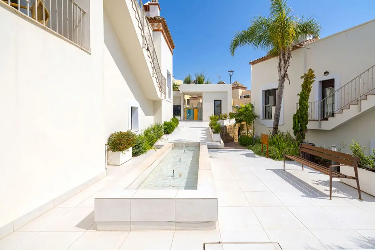 House Of 235 M² In Estepona, Spain