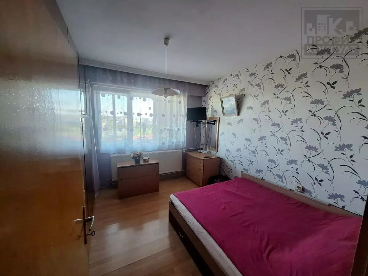 Apartment Of 75 M² With Balcony In Kolyo Ficheto District, Veliko Tarnovo