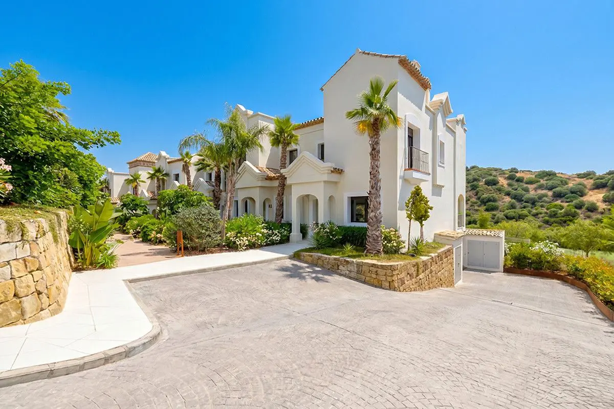 House Of 235 M² In Estepona, Spain