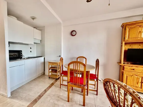 Apartment Of 77 M² With Sea View In Torrevieja, Spain