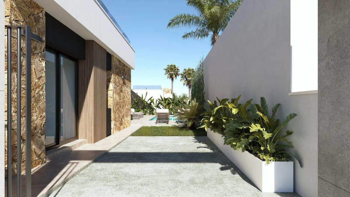 Villa Of 107 M² With Mediter Real Estate In Rojales
