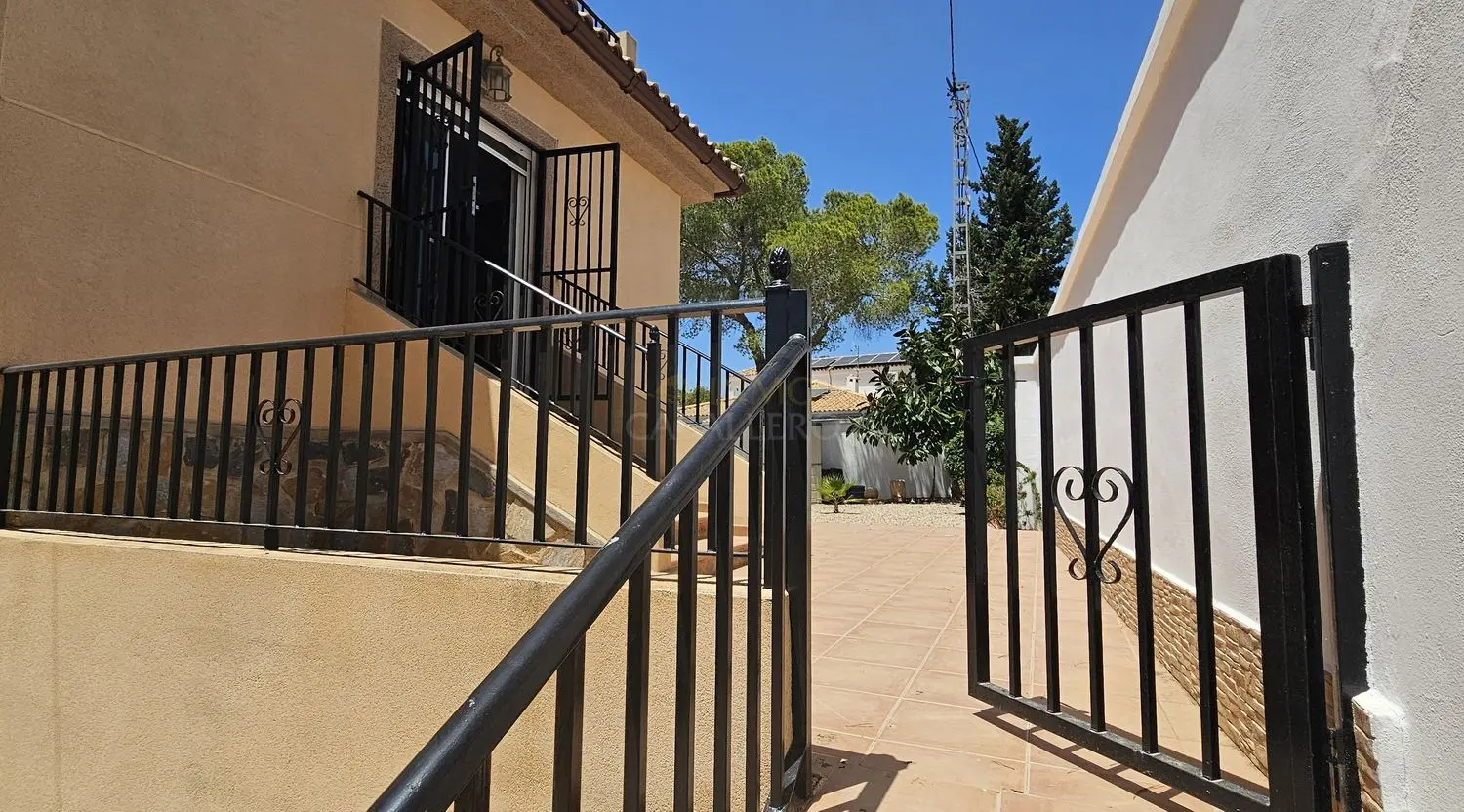 Villa 406 M² In Pilar De La Horadada, Spain – Mediter Real Estate