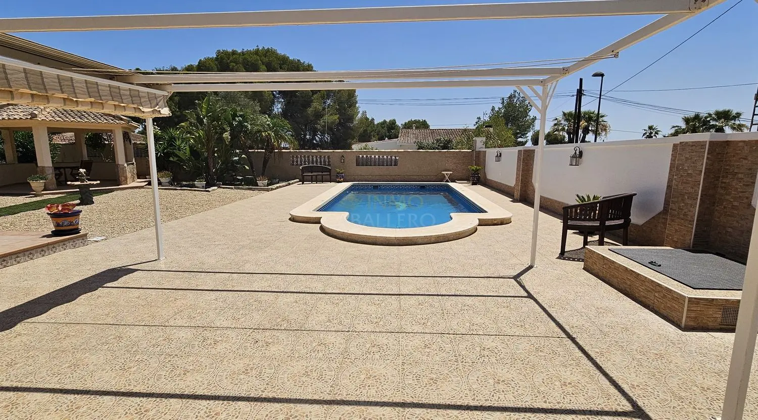 Villa 406 M² In Pilar De La Horadada, Spain – Mediter Real Estate