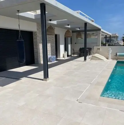 5-bedroom Villa In Torrevieja, Spain (280 M²)