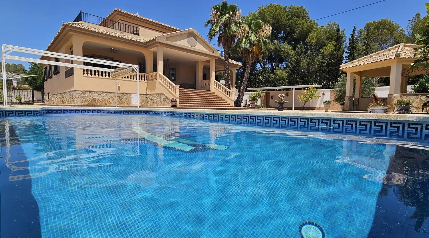 Villa 406 M² In Pilar De La Horadada, Spain – Mediter Real Estate