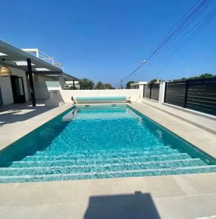 5-bedroom Villa In Torrevieja, Spain (280 M²)