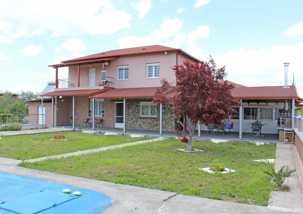 Detached House Of 160 M² With Olympic Coast Features In Olympic Coast