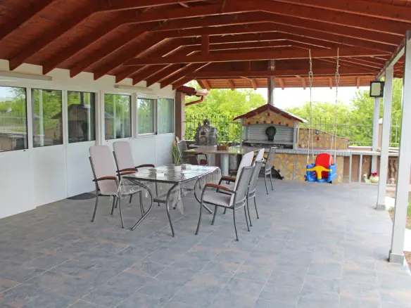 Detached House Of 160 M² With Olympic Coast Features In Olympic Coast