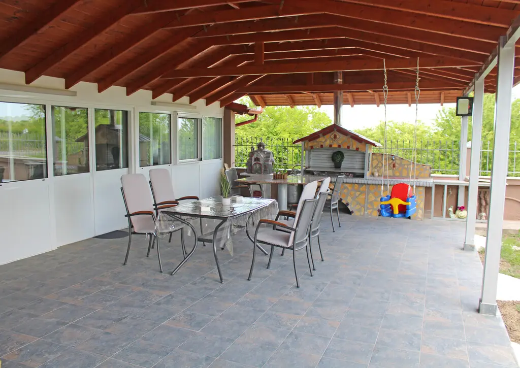 Detached House Of 160 M² With Olympic Coast Features In Olympic Coast