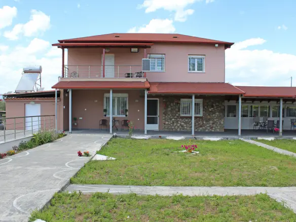 Detached House Of 160 M² With Olympic Coast Features In Olympic Coast
