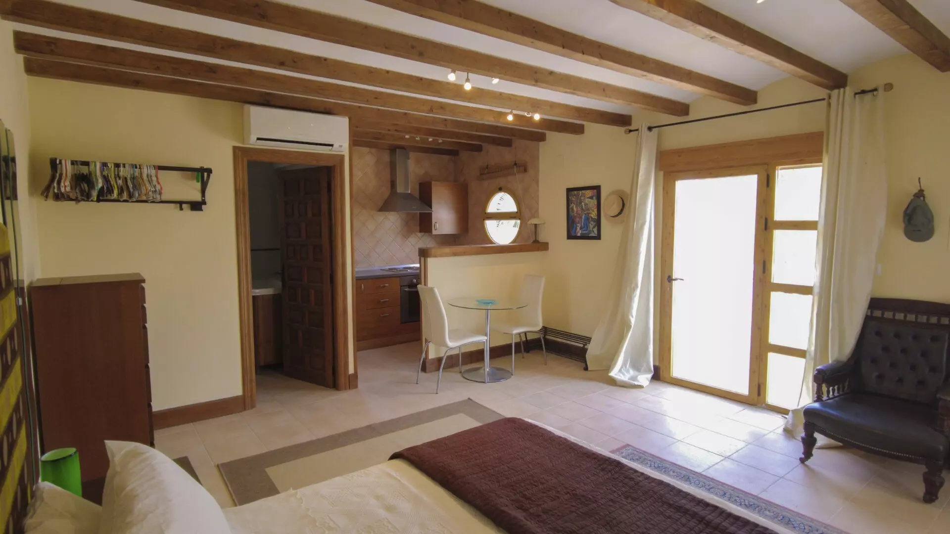 Mediterranean Villa Of 700 M² With Multi-functional Retreat In Salinas/sax, Alicante