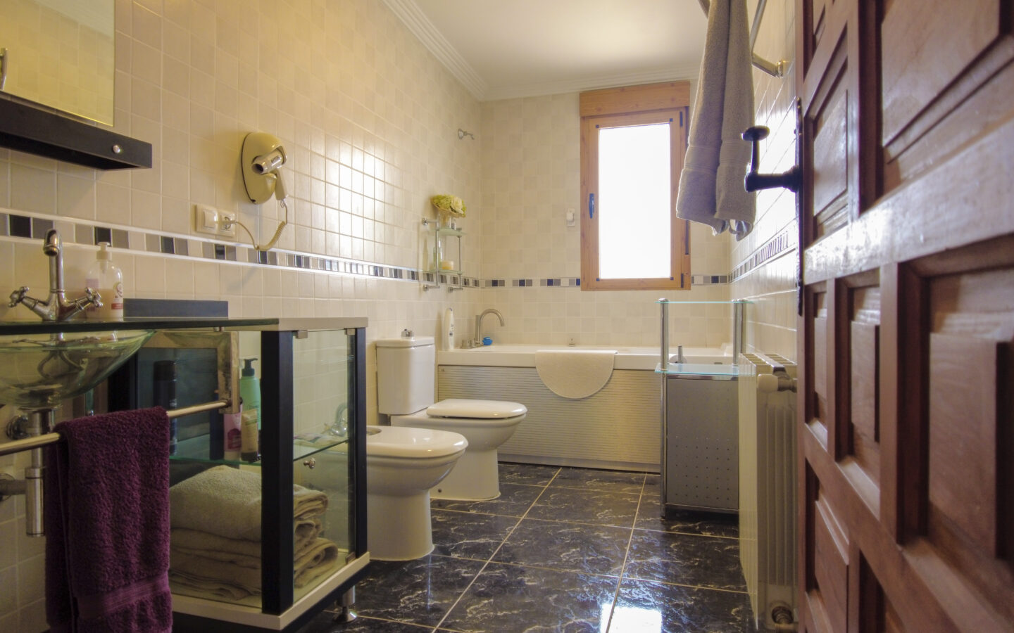 Mediterranean Villa Of 700 M² With Multi-functional Retreat In Salinas/sax, Alicante