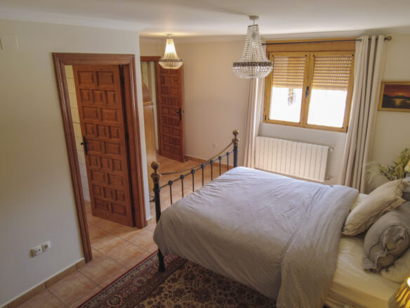 Mediterranean Villa Of 700 M² With Multi-functional Retreat In Salinas/sax, Alicante