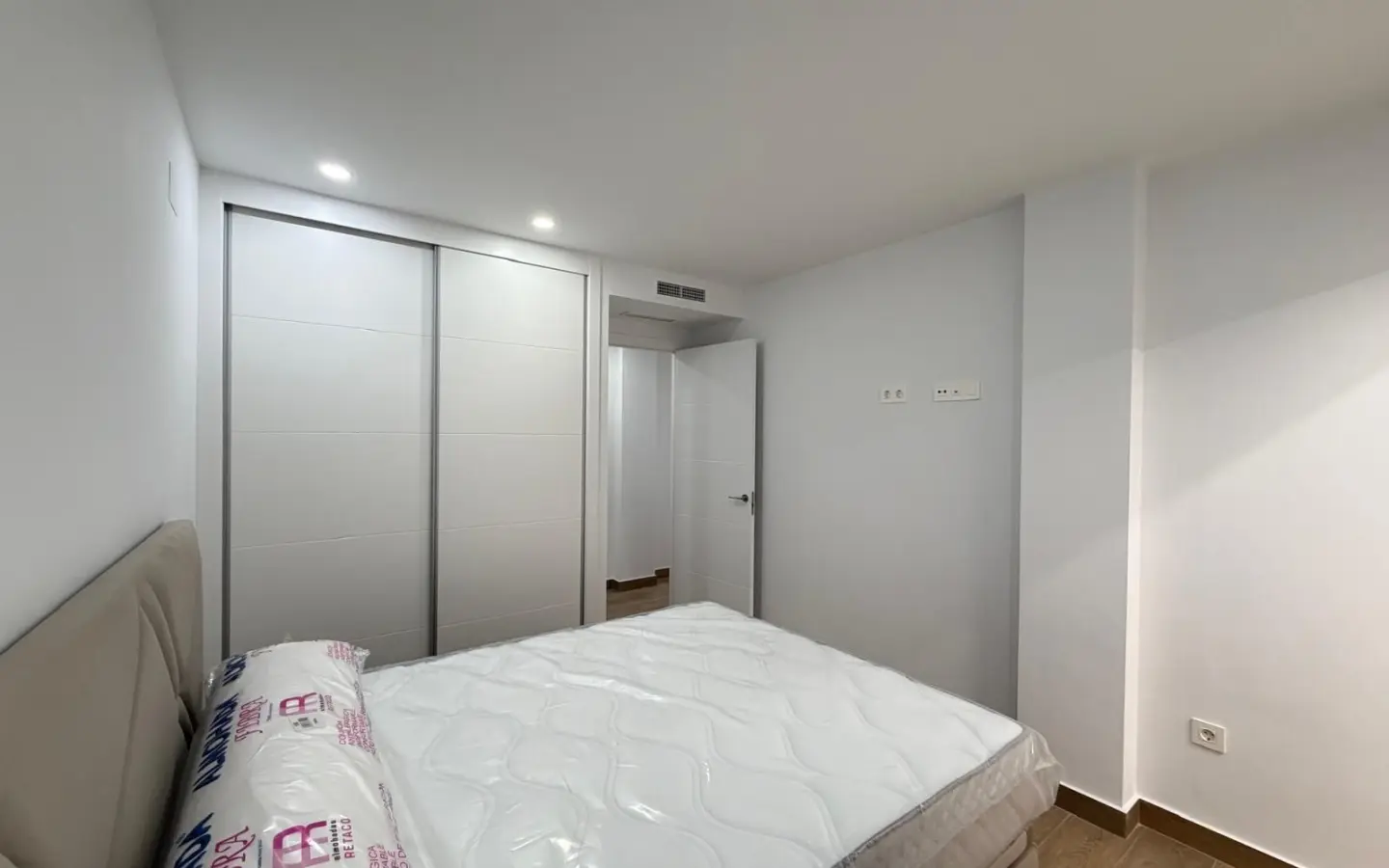 Apartment Of 103 M² In Torrevieja, Spain