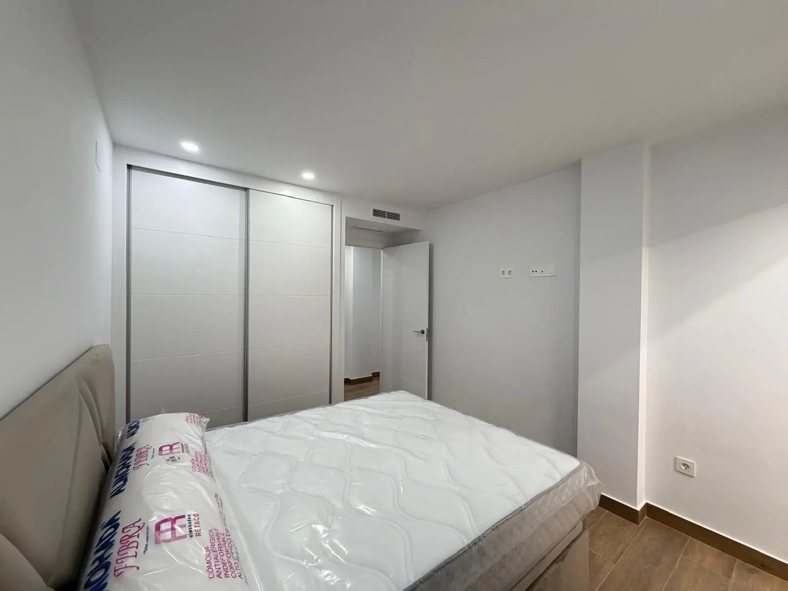 Apartment Of 103 M² In Torrevieja, Spain
