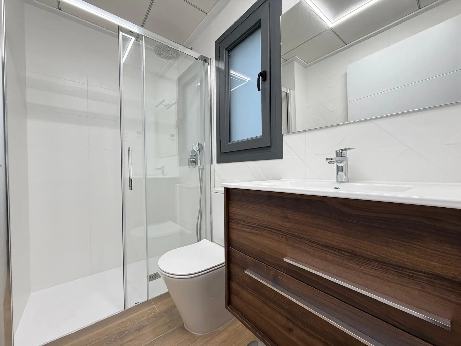 Apartment Of 103 M² In Torrevieja, Spain