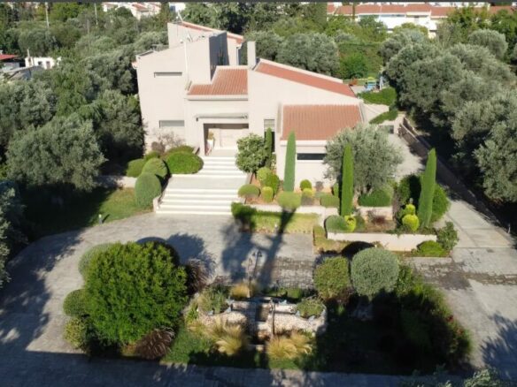 Villa Of 6 Bedrooms With Private Pool And Gardens In Marousi