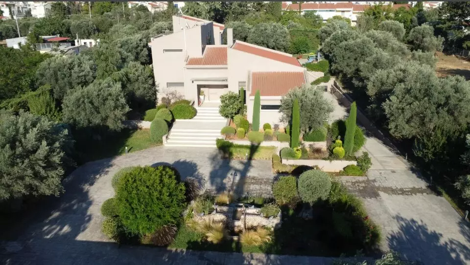 301 Villa Of 6 Bedrooms With Private Pool And Gardens In Marousi