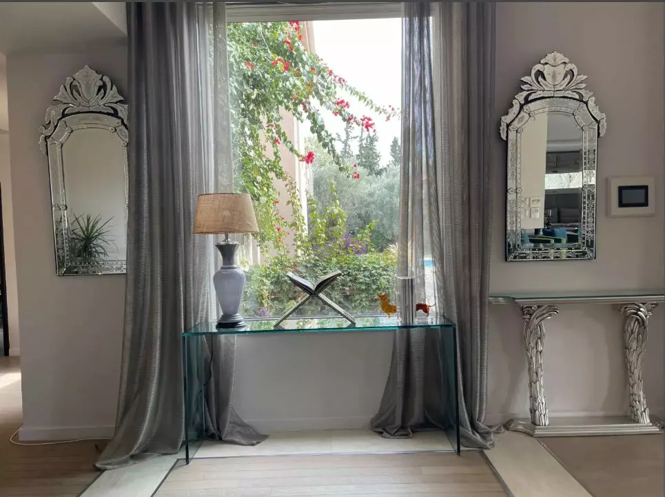 303 Villa Of 6 Bedrooms With Private Pool And Gardens In Marousi