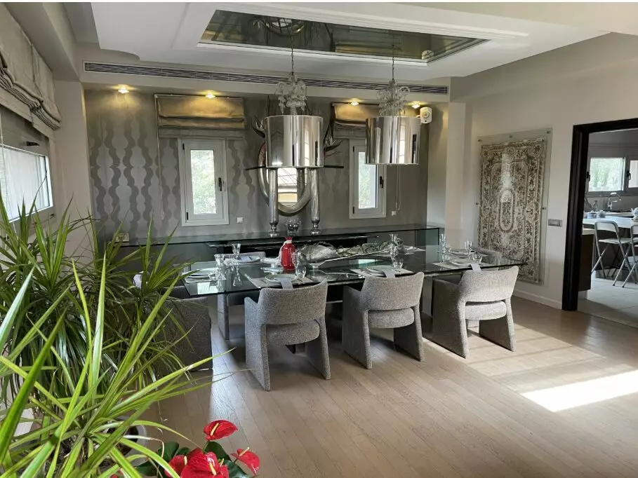 304 Villa Of 6 Bedrooms With Private Pool And Gardens In Marousi