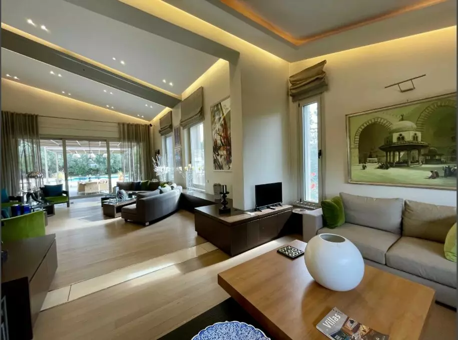 308 Villa Of 6 Bedrooms With Private Pool And Gardens In Marousi