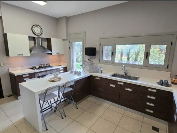 Villa Of 6 Bedrooms With Private Pool And Gardens In Marousi