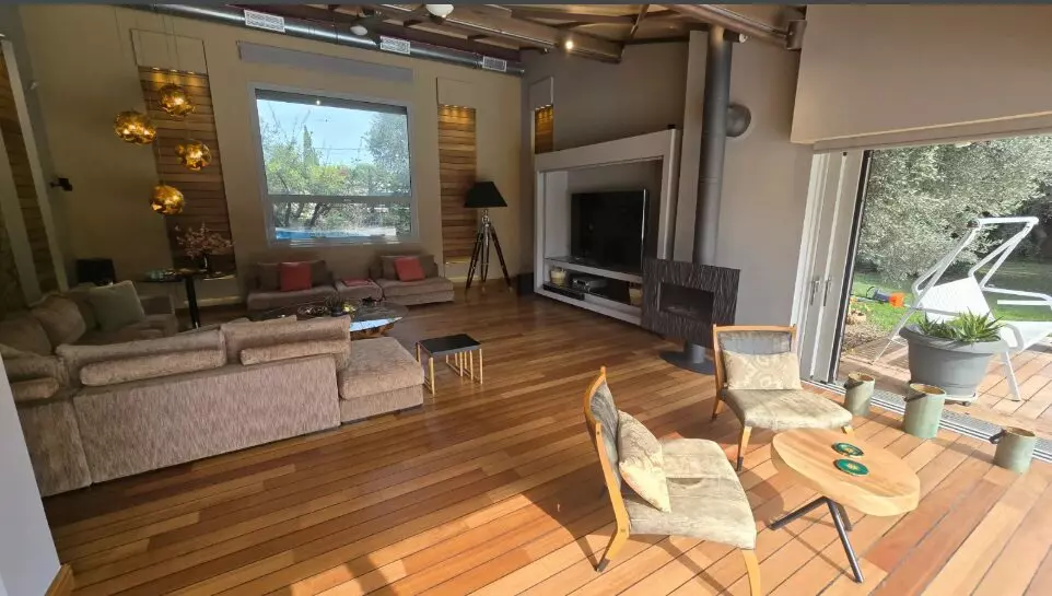 311 Villa Of 6 Bedrooms With Private Pool And Gardens In Marousi