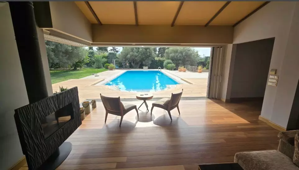 312 Villa Of 6 Bedrooms With Private Pool And Gardens In Marousi