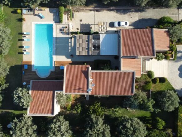 Villa Of 6 Bedrooms With Private Pool And Gardens In Marousi