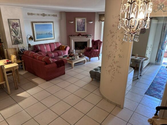 Residences Of 125 M² With Outstanding Features In Lycabettus Hill