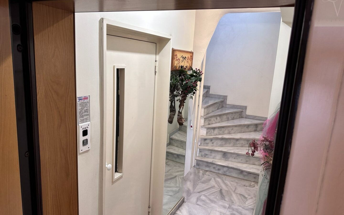 Residences Of 125 M² With Outstanding Features In Lycabettus Hill