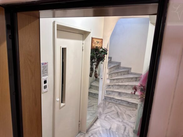 Residences Of 125 M² With Outstanding Features In Lycabettus Hill