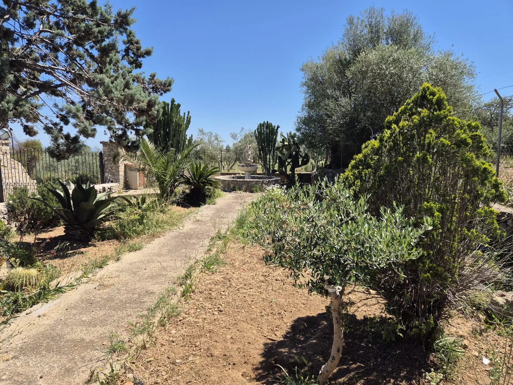 Finca Of 341 M² In Selva, Spain