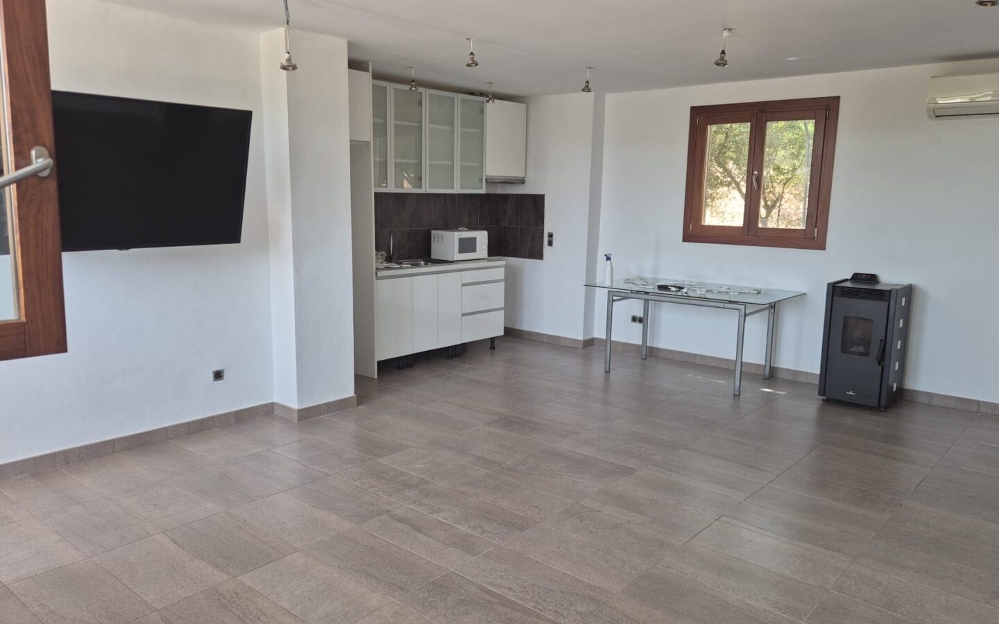 Finca Of 341 M² In Selva, Spain