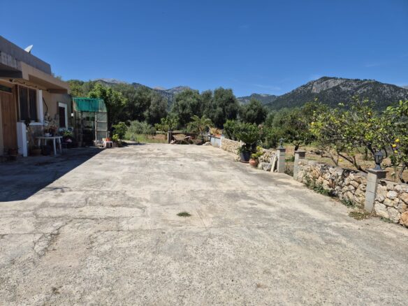 Finca Of 341 M² In Selva, Spain